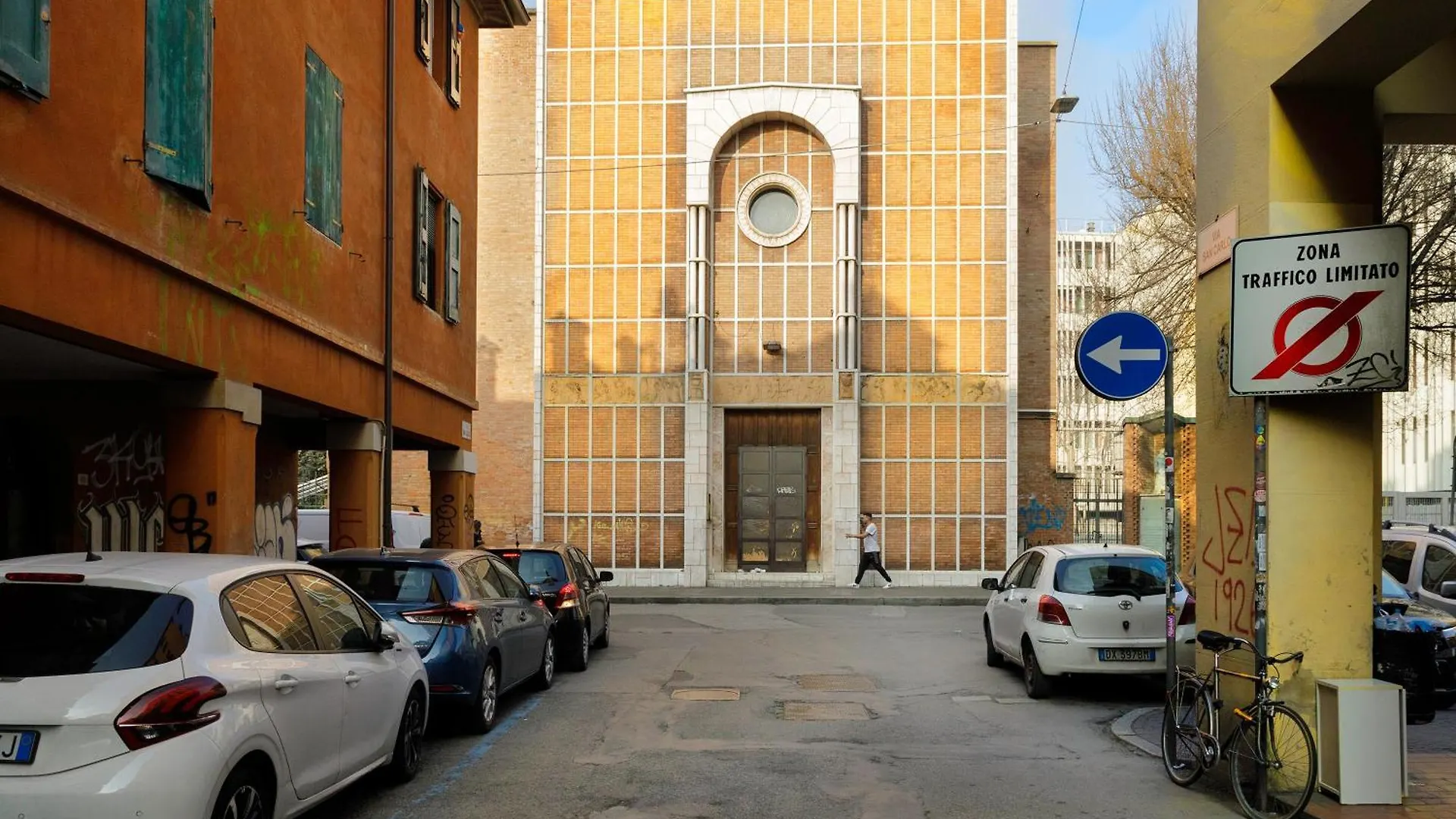 Saint Charles Apartment Bologna 0*,  Italia