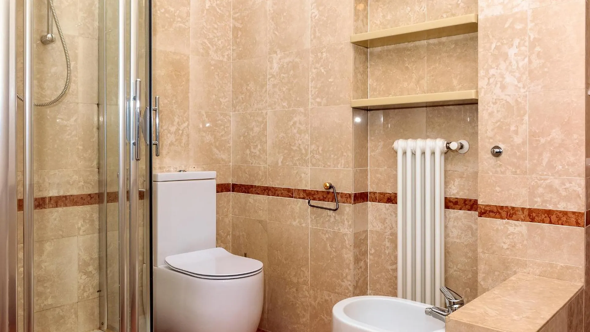 Saint Charles Apartment Bolonia