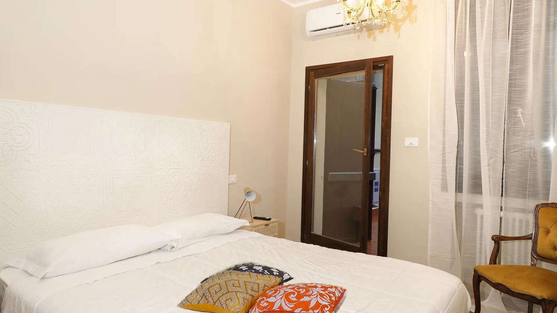 Saint Charles Apartment Bologna